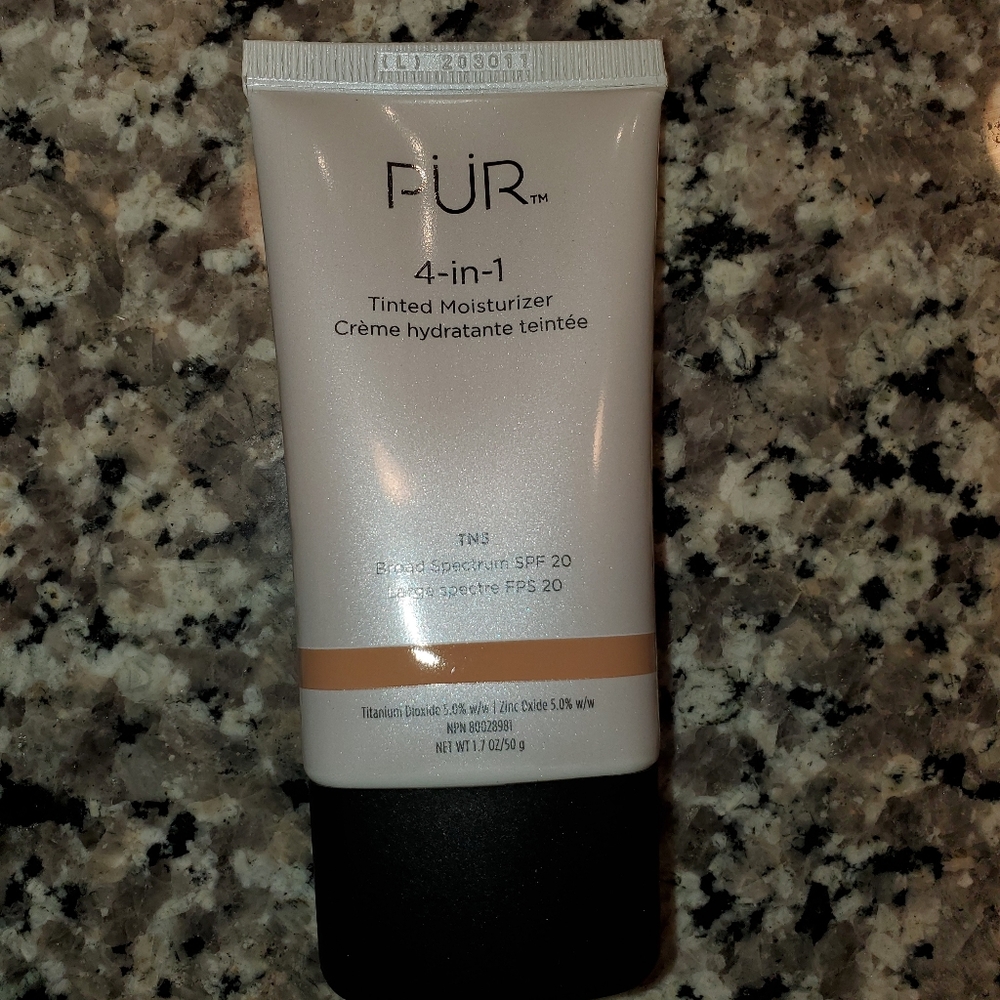 Pur 4-in-1 Tinted Moisturizer